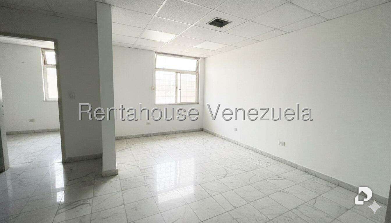 Local comercial en Las Mercedes, Caracas – 23