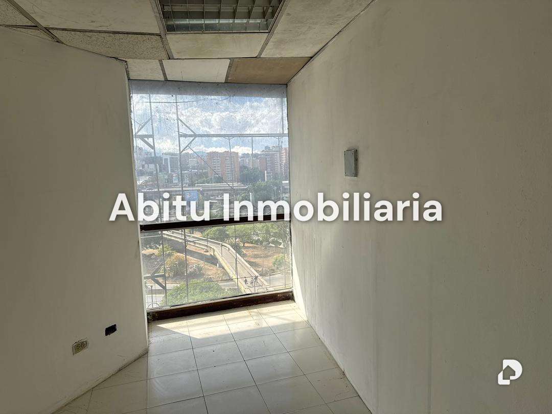 Oficina en Chuao, Caracas – 12