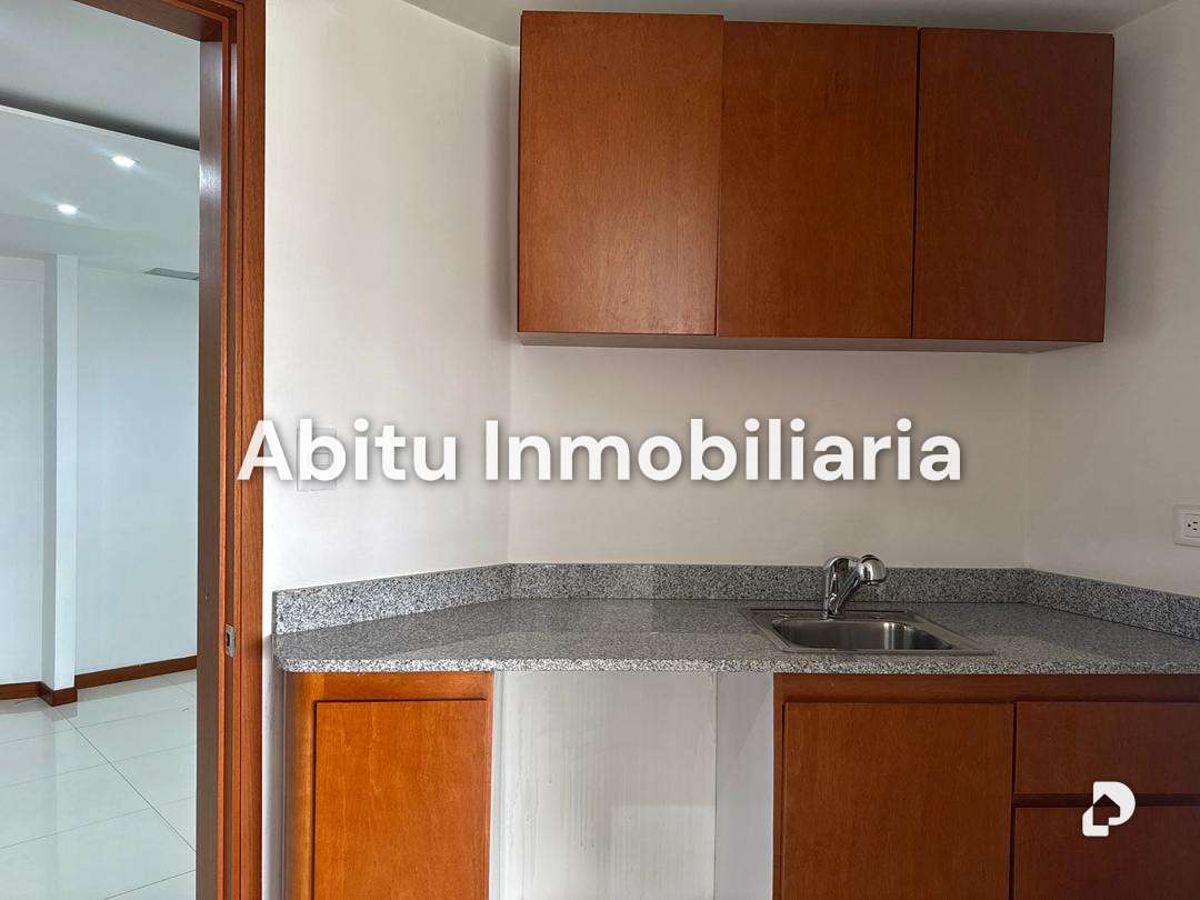 Oficina en Chuao, Caracas – 14