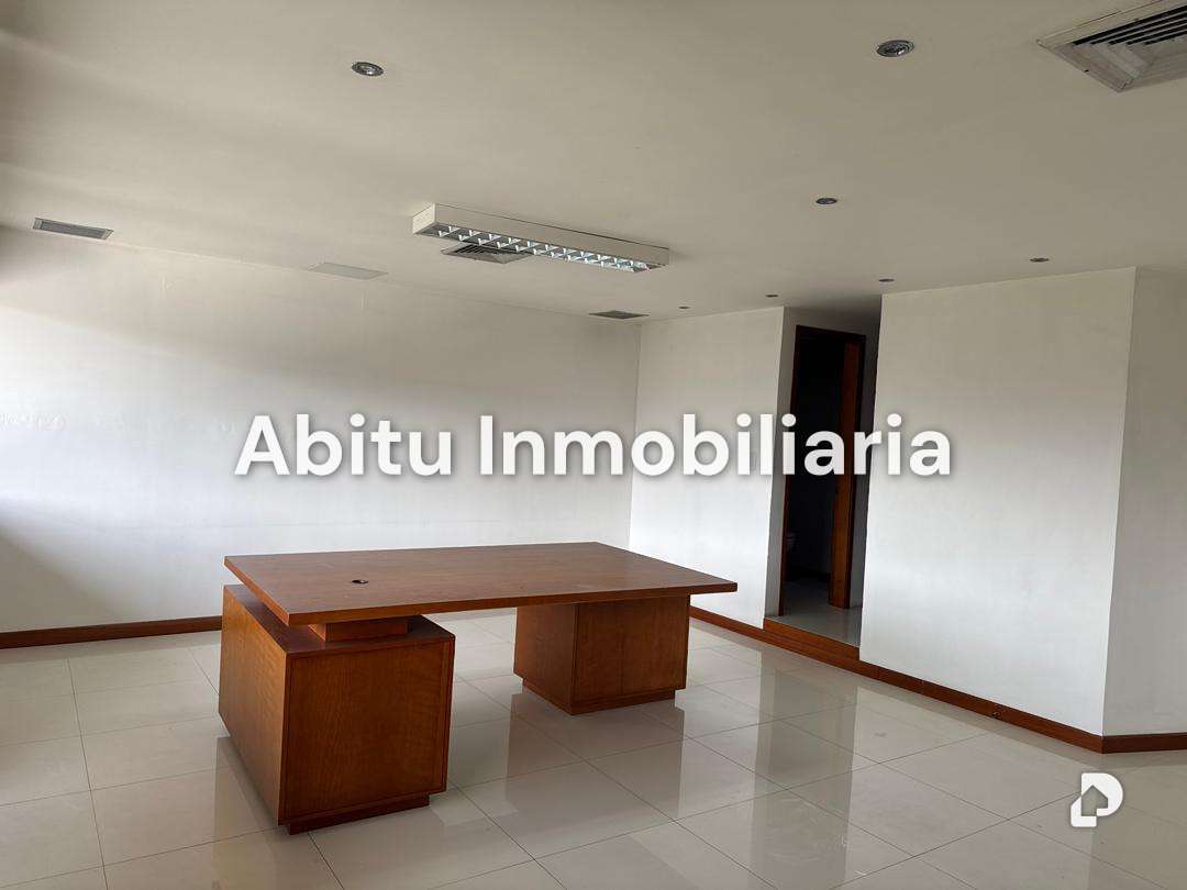 Oficina en Chuao, Caracas – 2