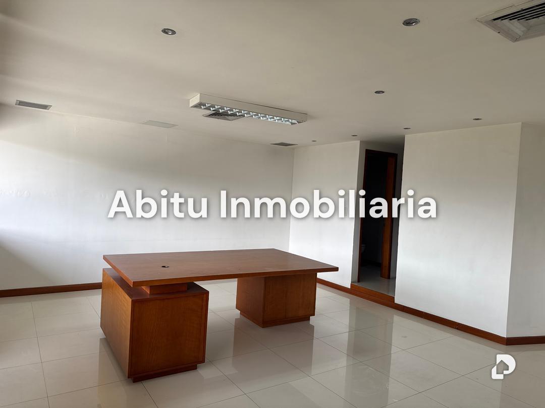 Oficina en Chuao, Caracas – 2