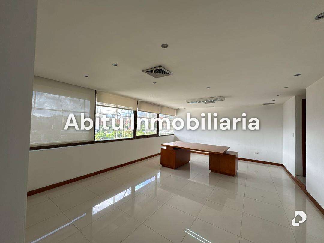 Oficina en Chuao, Caracas – 1