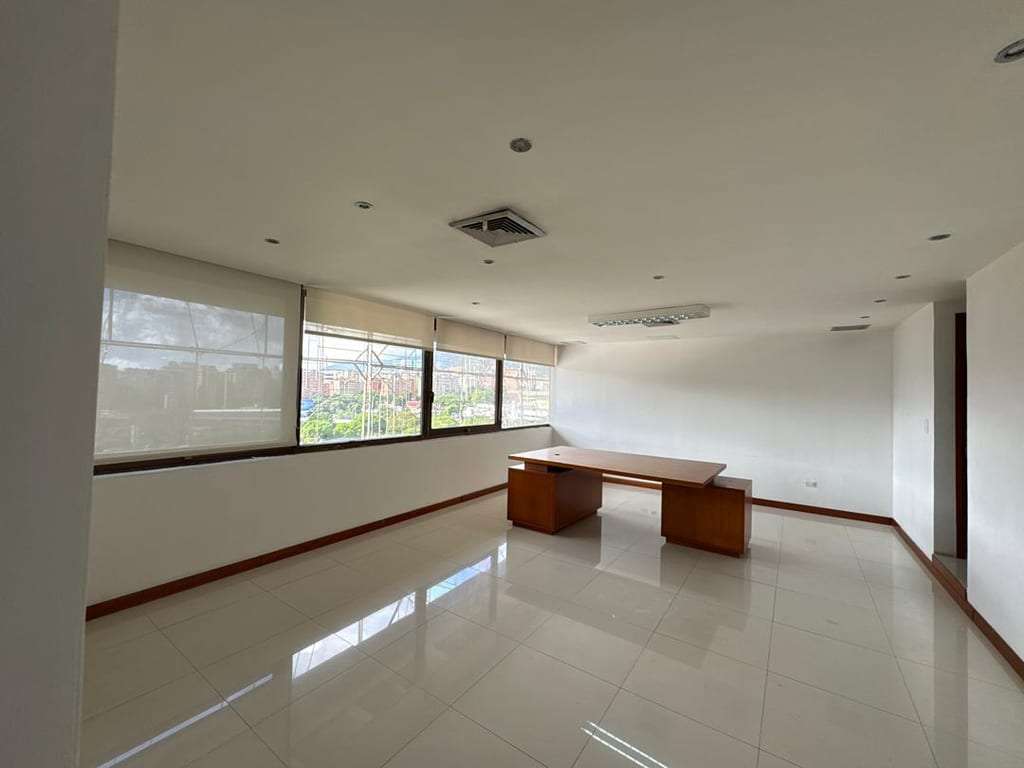 Oficina en Chuao, Caracas - 1