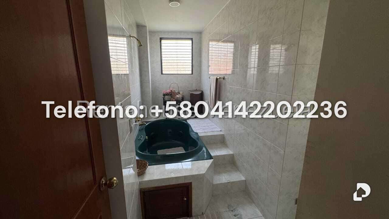 Casa en Colinas del Tamanaco, Caracas – 23