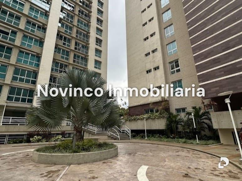 Apartment in Campo Alegre, Caracas – 1