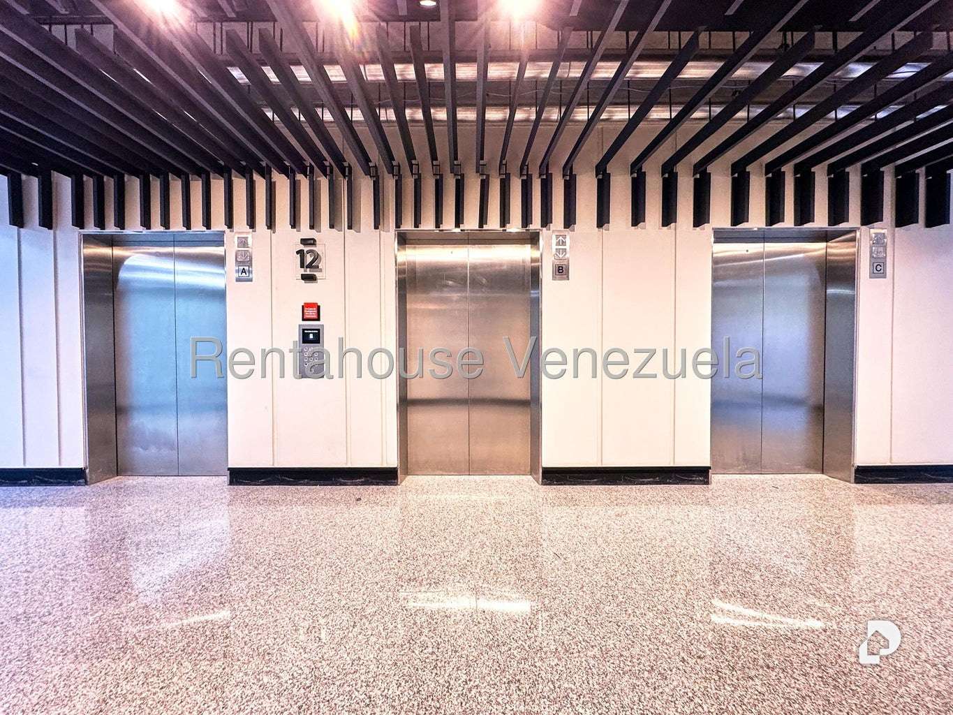 Oficina en Las Mercedes, Caracas – 6