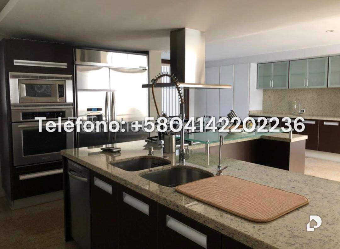Casa en Prados del Este, Caracas – 12