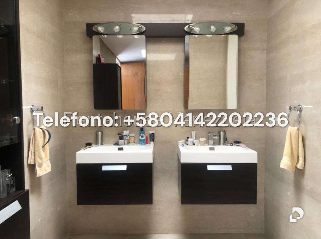Casa en Prados del Este, Caracas – 28