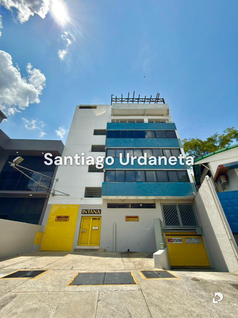Edificio en Prados del Este, Caracas – 1