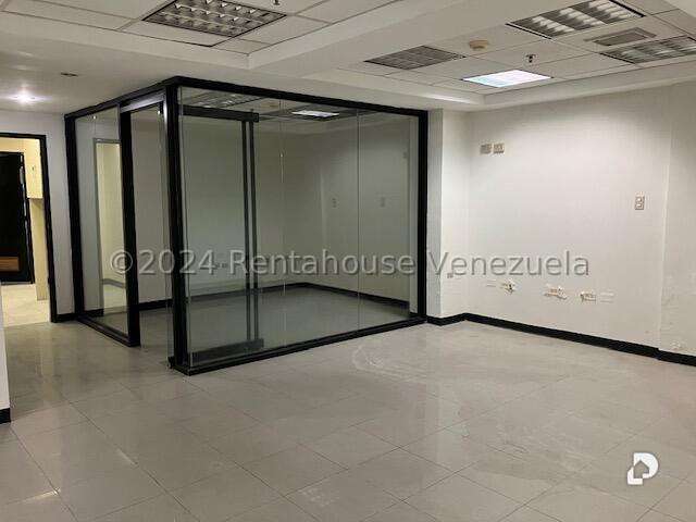 Local comercial en Cementerio, Caracas – 9