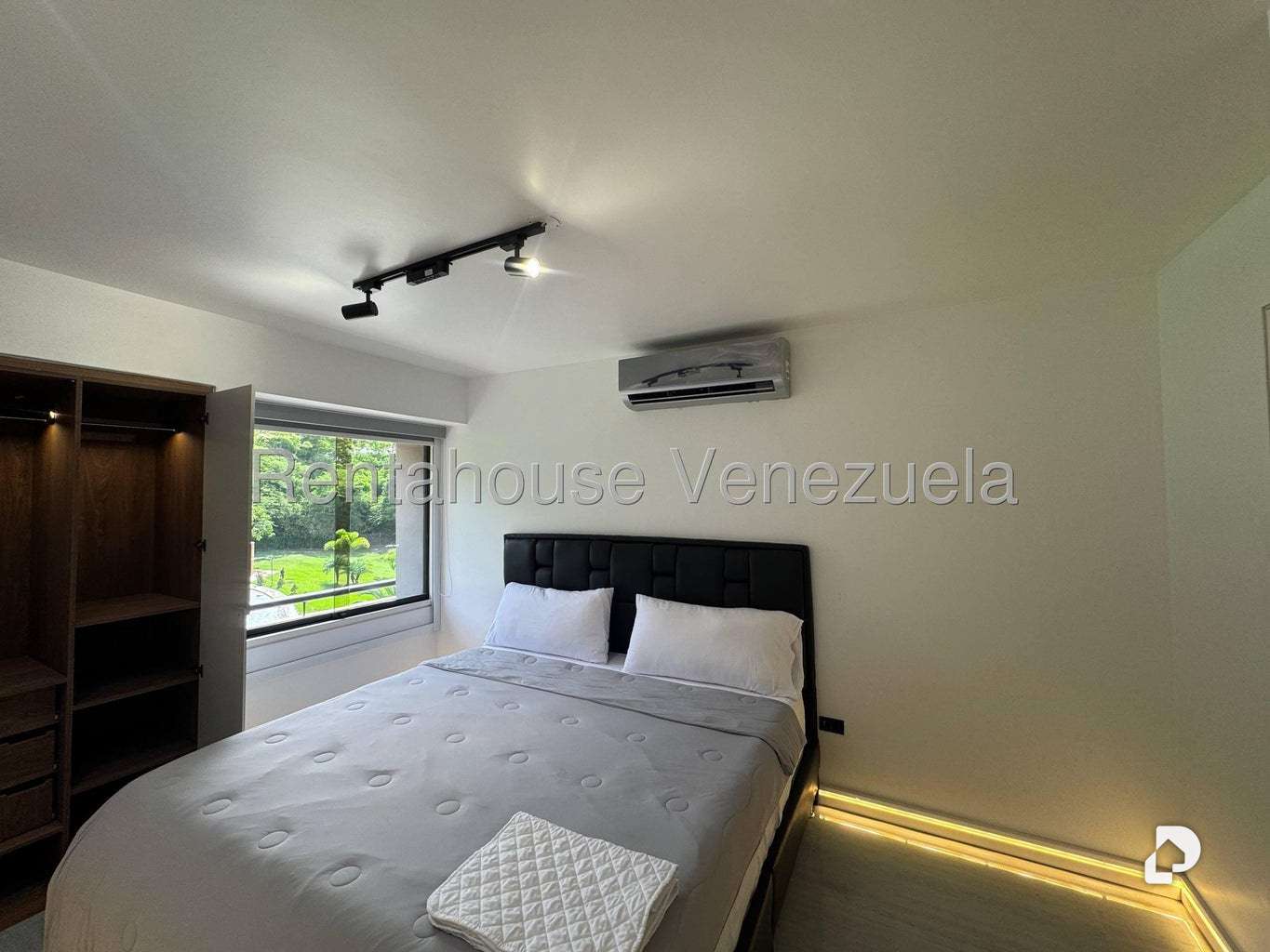 Apartamento en Santa Fe Norte, Caracas – 56