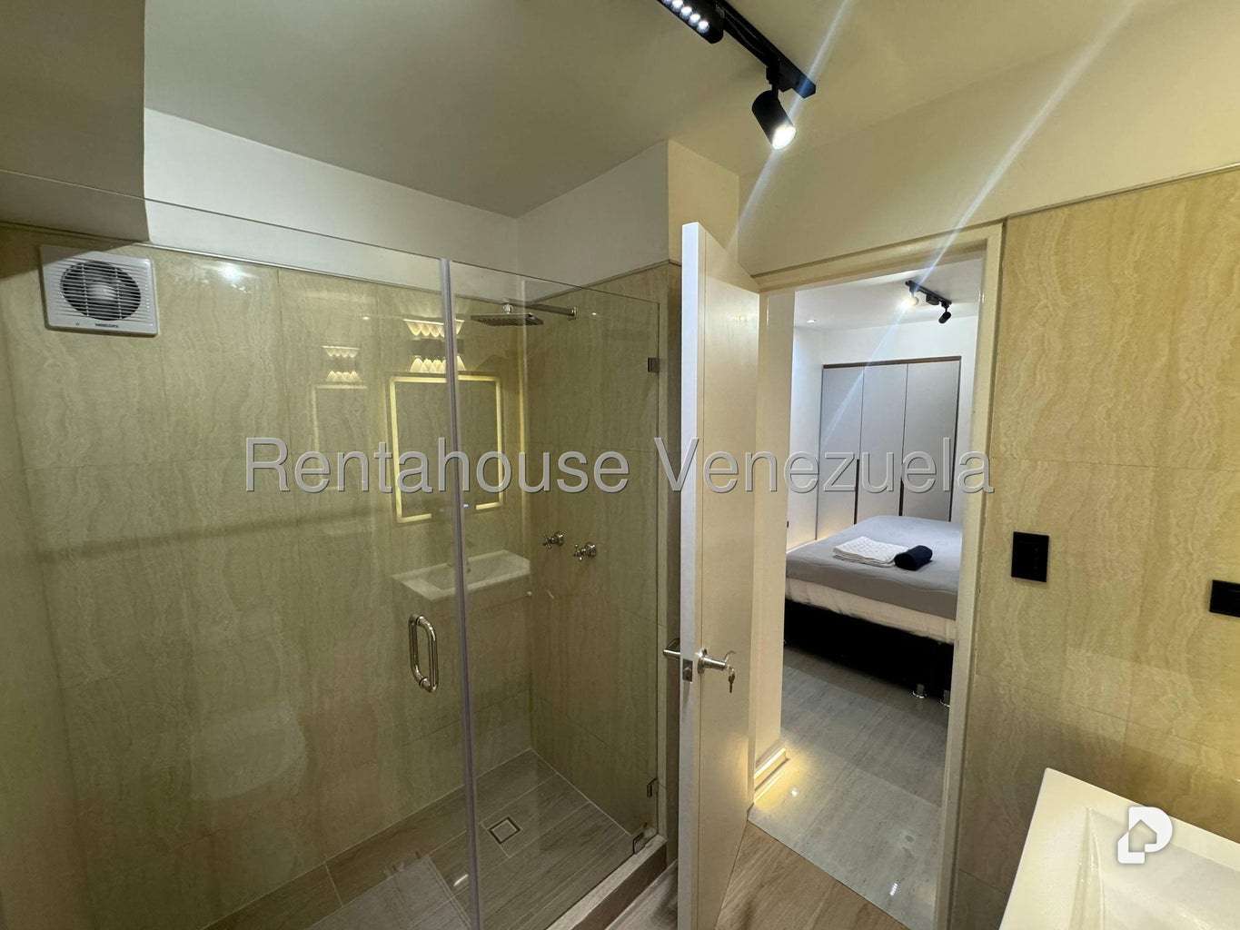 Apartamento en Santa Fe Norte, Caracas – 46