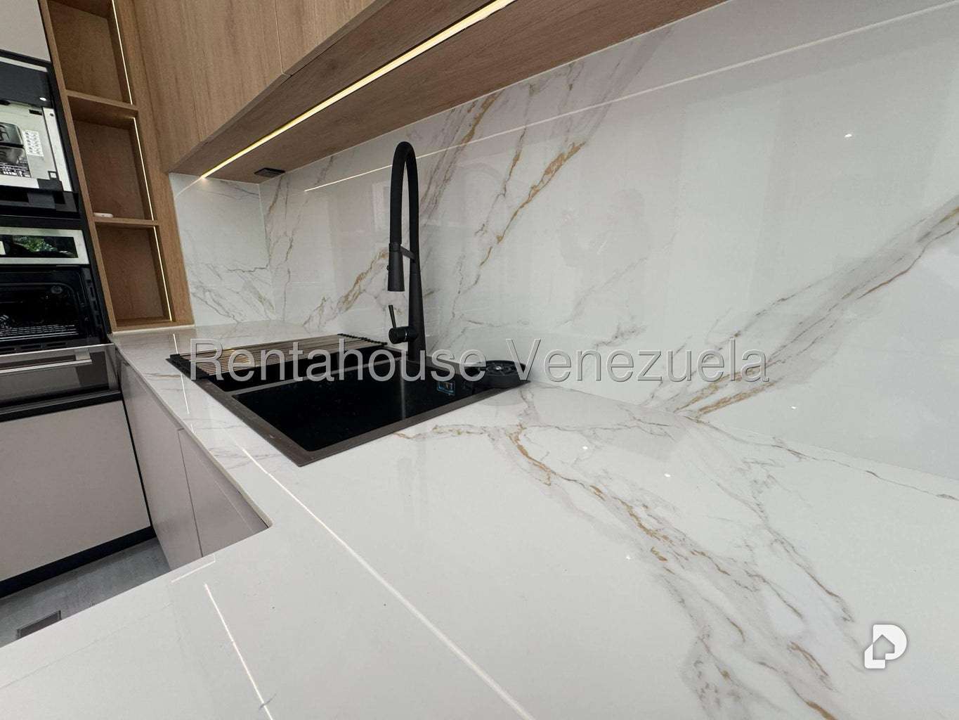 Apartamento en Santa Fe Norte, Caracas – 62