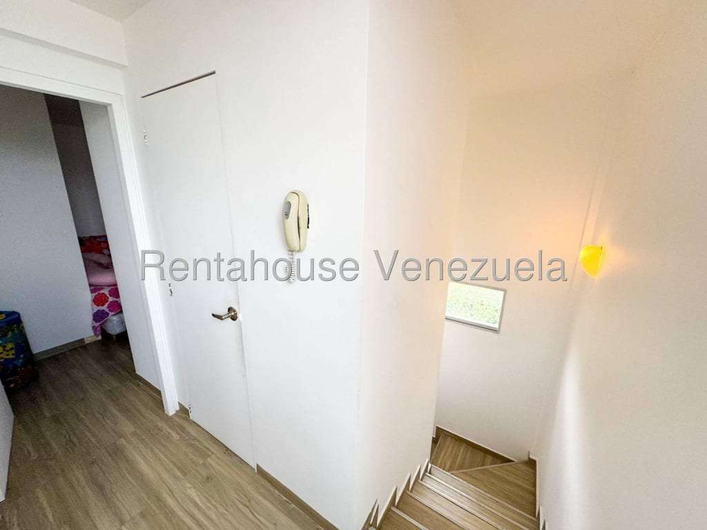 Apartamento en Las Mesetas de Santa Rosa de Lima, Caracas