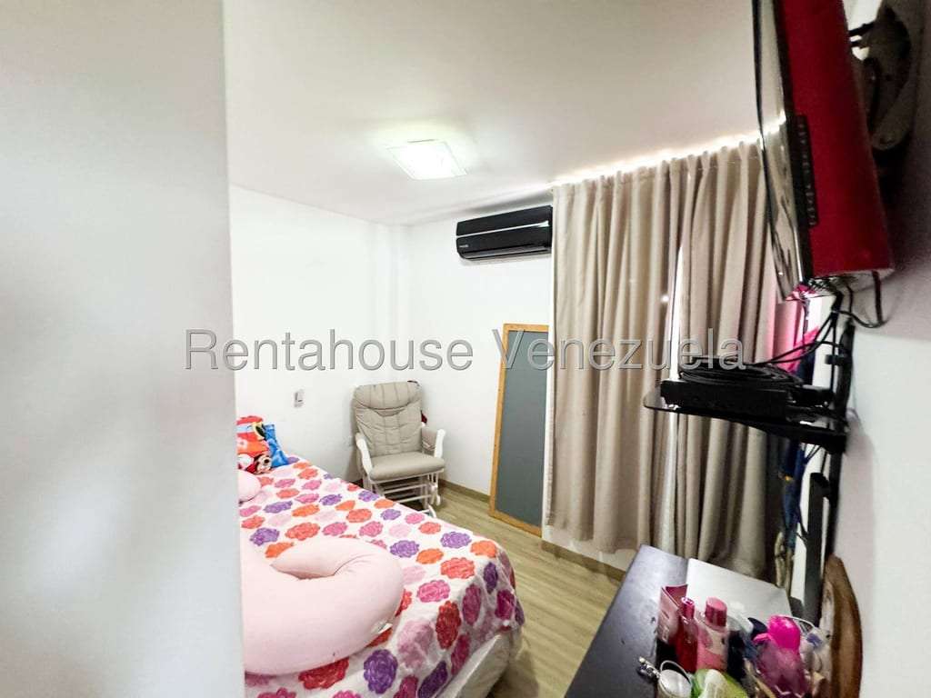 Apartamento en Las Mesetas de Santa Rosa de Lima, Caracas