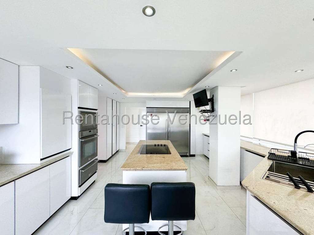 Apartamento en Las Mesetas de Santa Rosa de Lima, Caracas