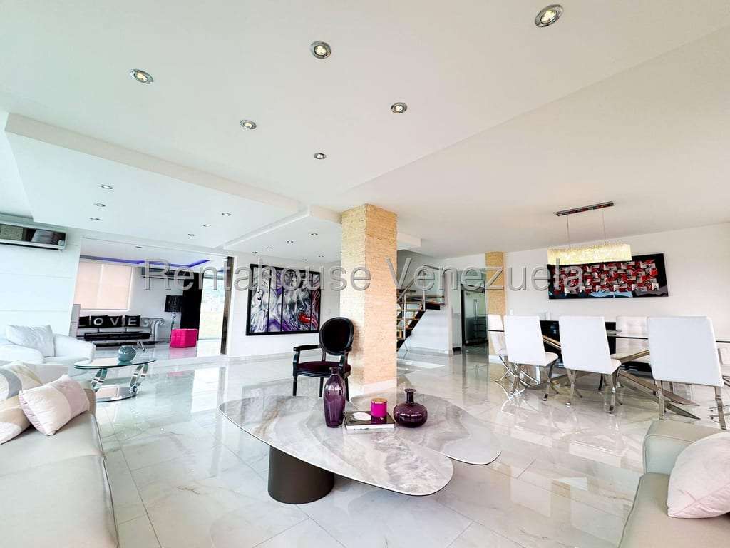 Apartamento en Las Mesetas de Santa Rosa de Lima, Caracas