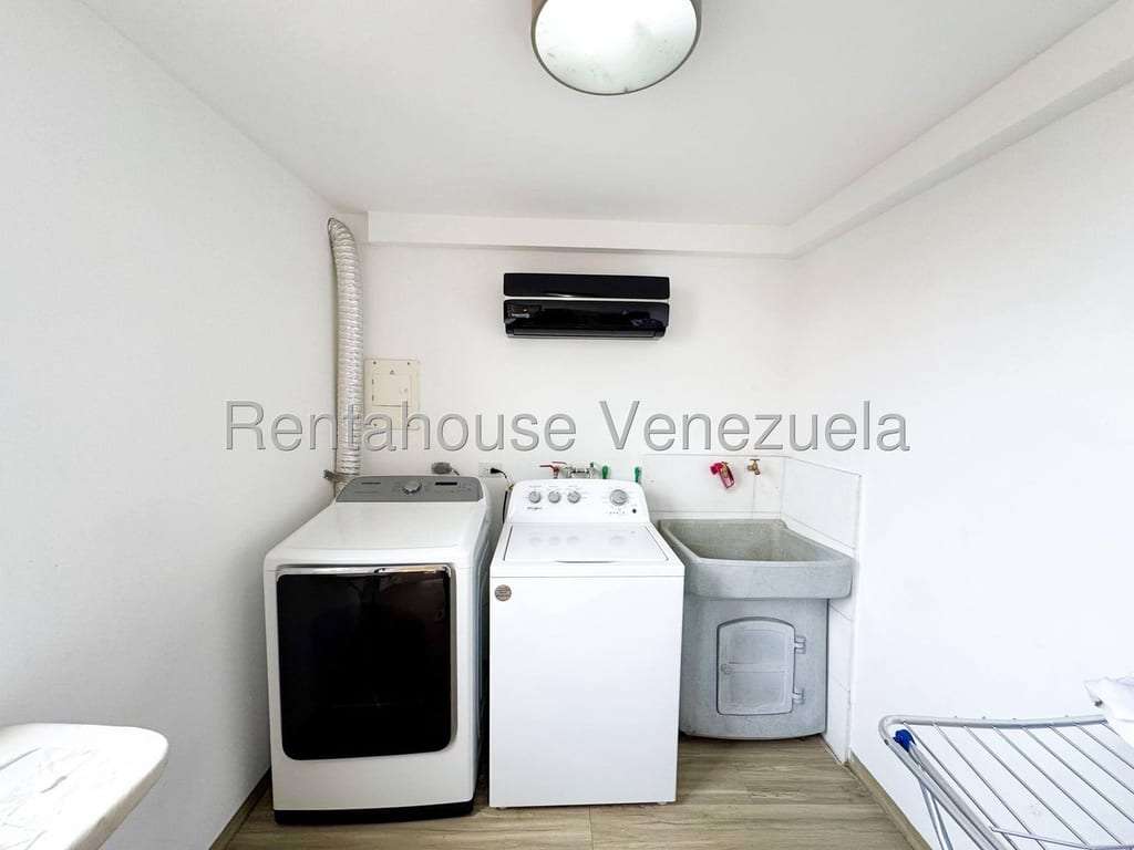 Apartamento en Las Mesetas de Santa Rosa de Lima, Caracas