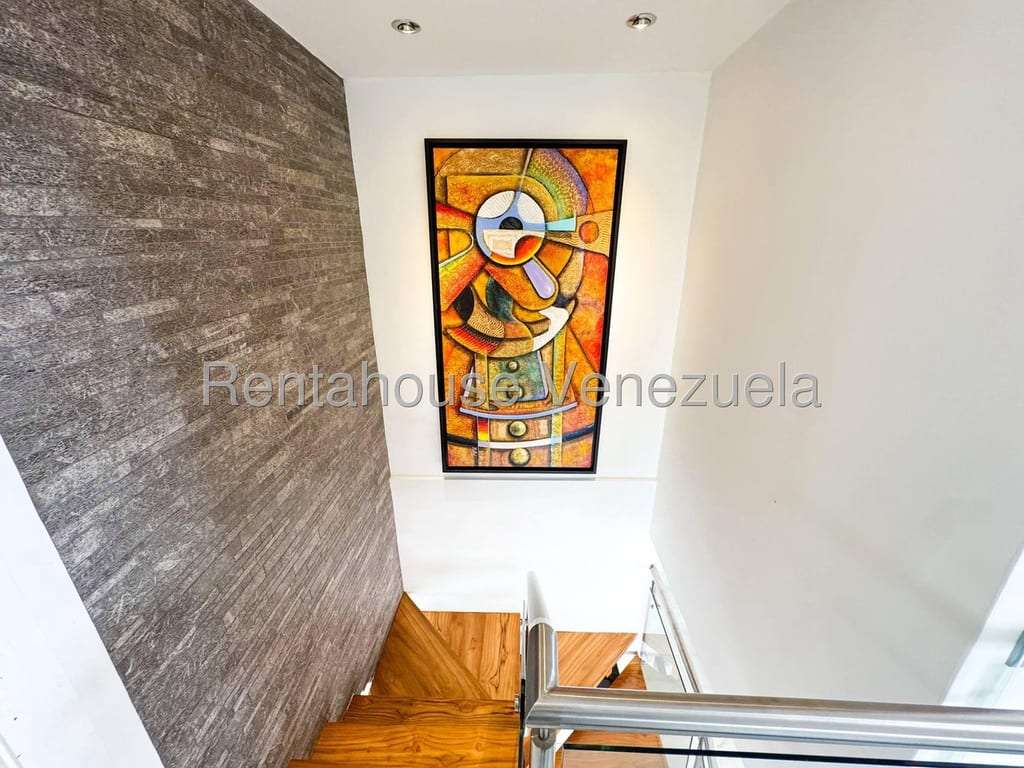 Apartamento en Las Mesetas de Santa Rosa de Lima, Caracas