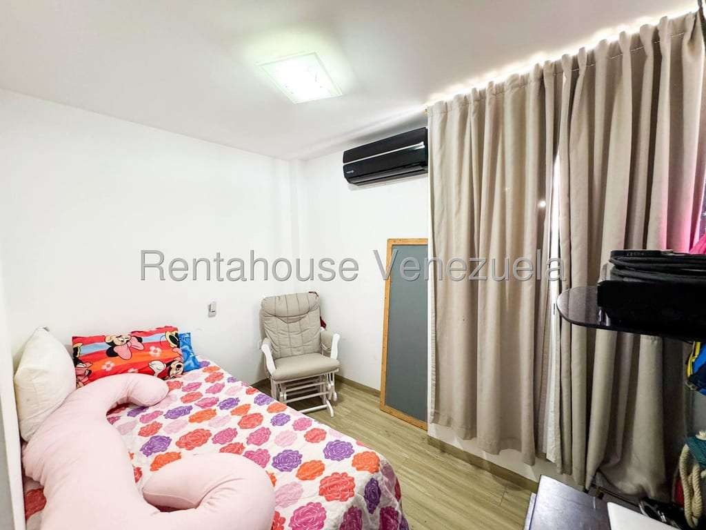 Apartamento en Las Mesetas de Santa Rosa de Lima, Caracas