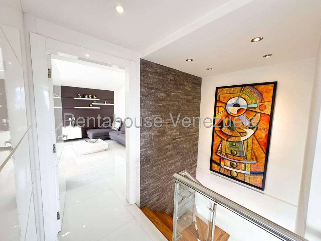 Apartamento en Las Mesetas de Santa Rosa de Lima, Caracas