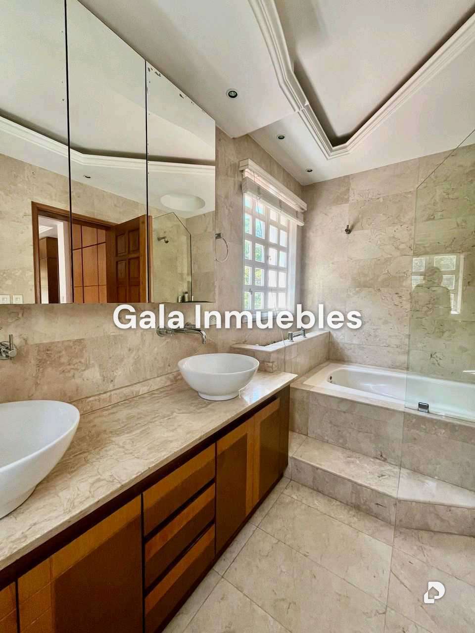 Casa en Country Club, Caracas – 33
