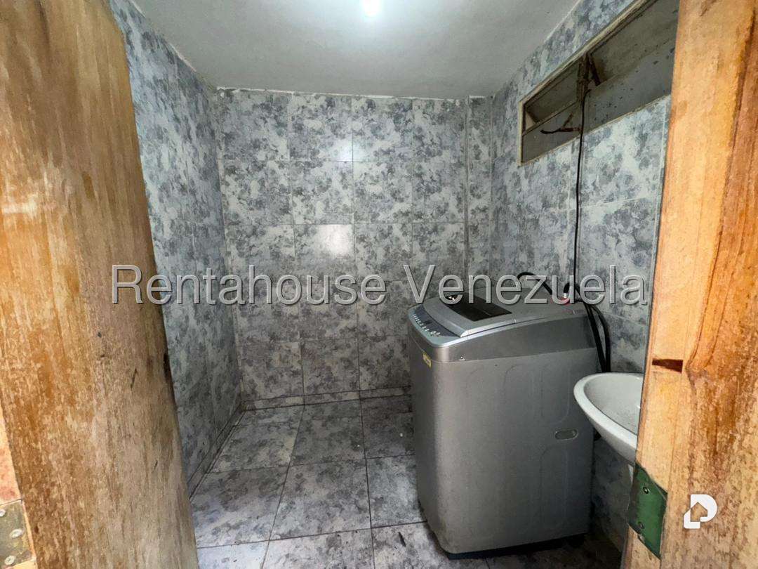 Casa en Catia, Caracas – 18