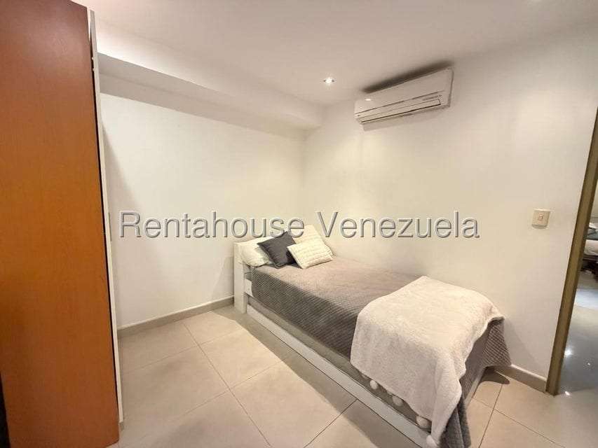 Apartamento en Lomas del Sol, Caracas