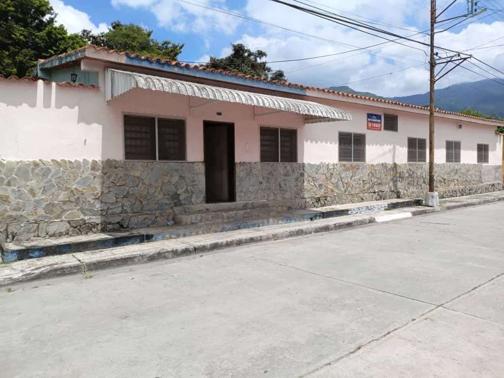 Casa en Montalbán, Valencia - 1