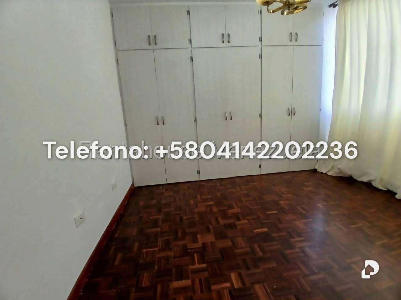 Apartamento en Los Palos Grandes, Caracas – 17