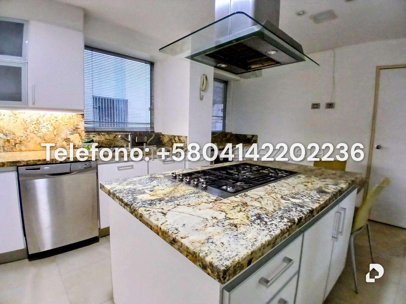 Apartamento en Los Palos Grandes, Caracas – 8