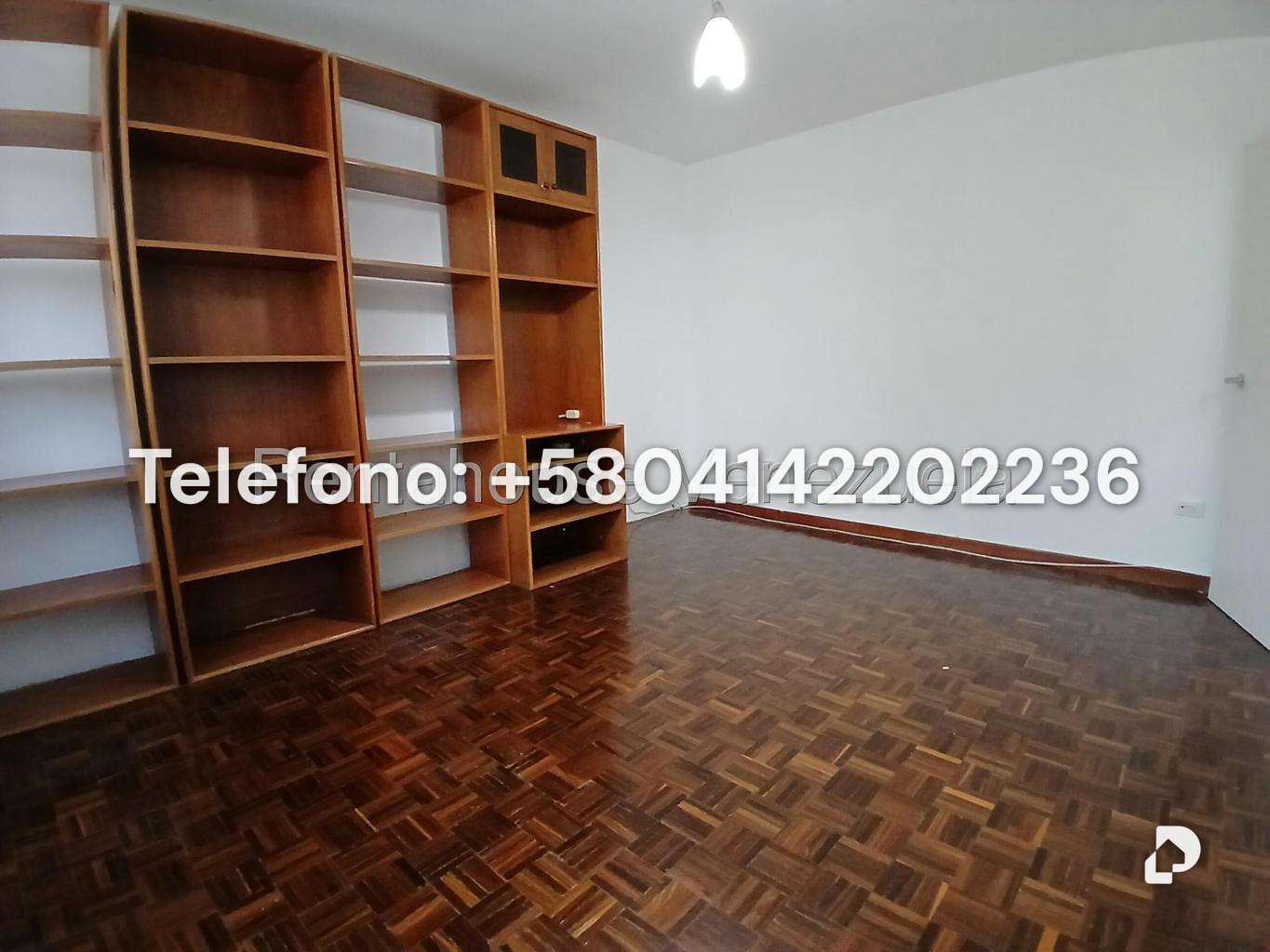 Apartamento en Los Palos Grandes, Caracas – 19