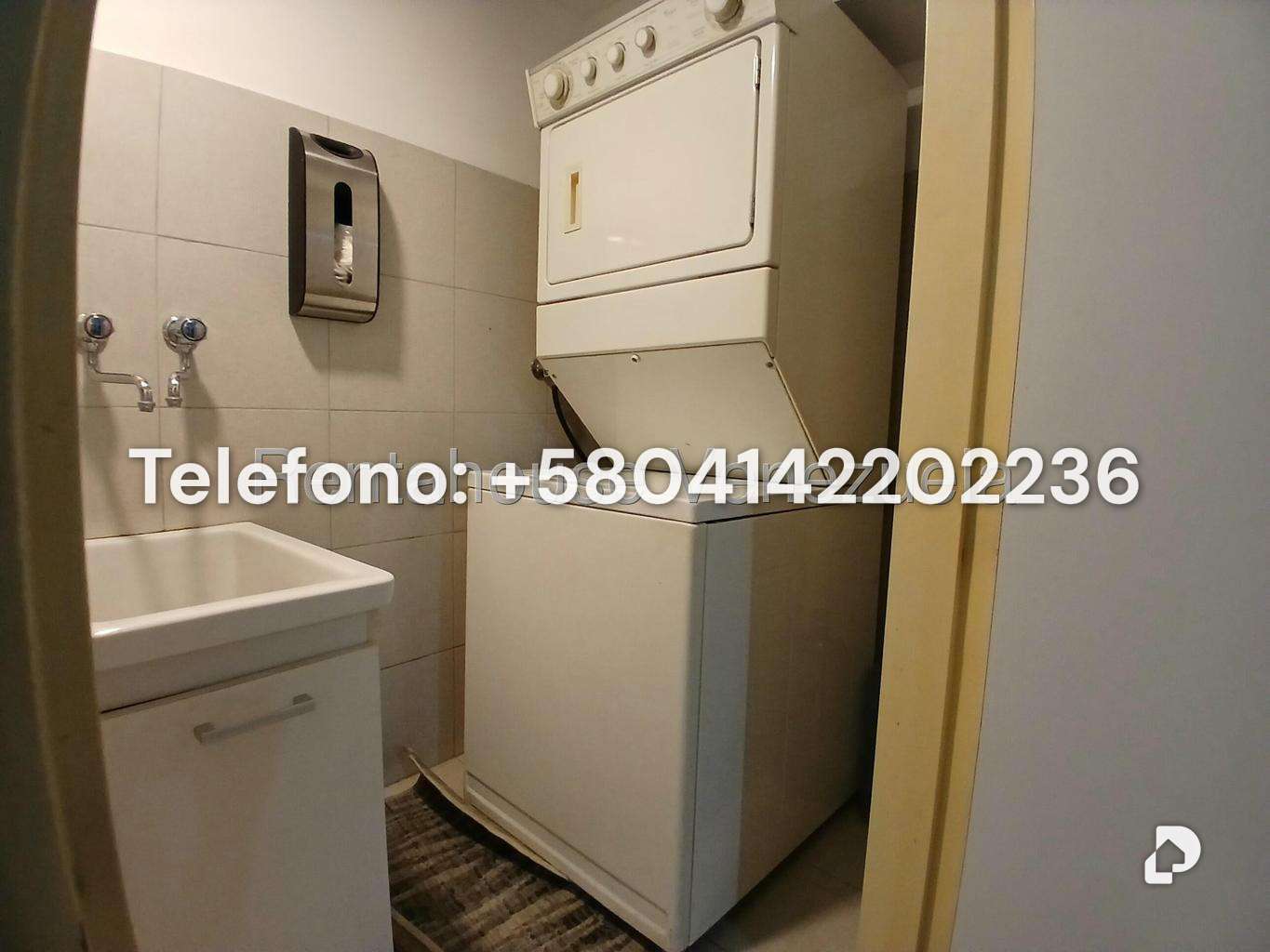 Apartamento en Los Palos Grandes, Caracas – 11