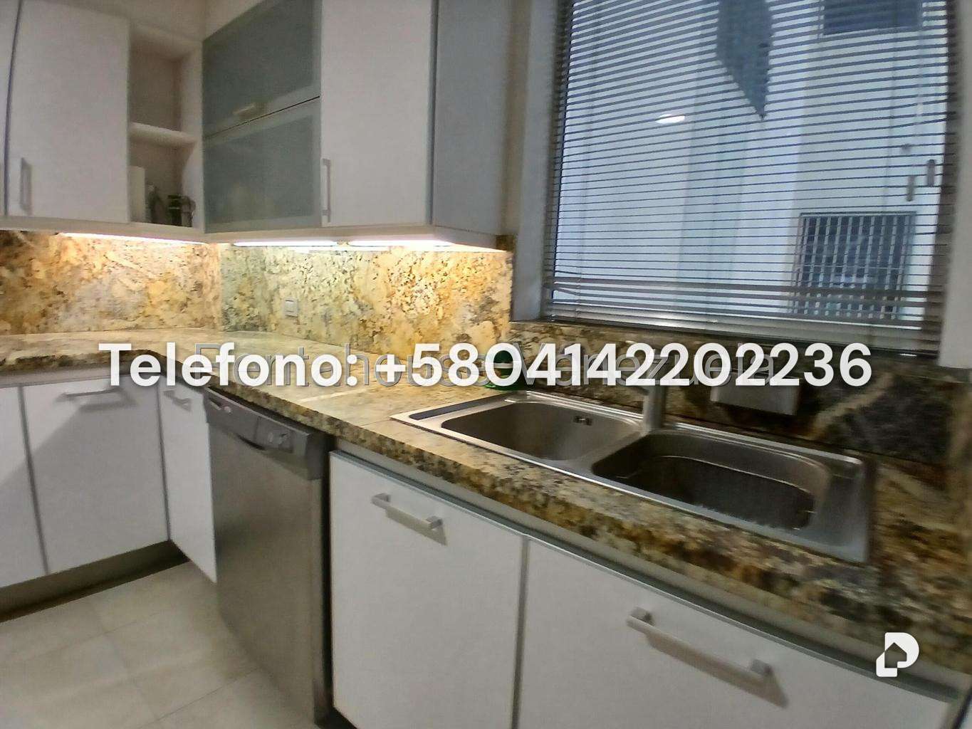 Apartamento en Los Palos Grandes, Caracas – 10