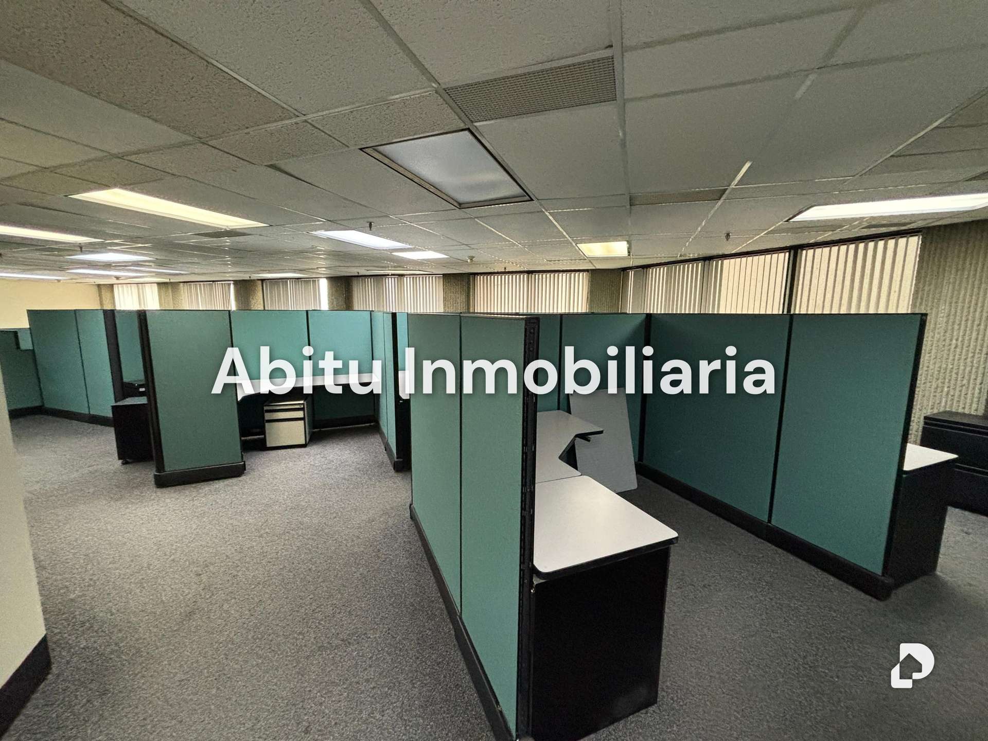 Oficina en La Castellana, Caracas – 10