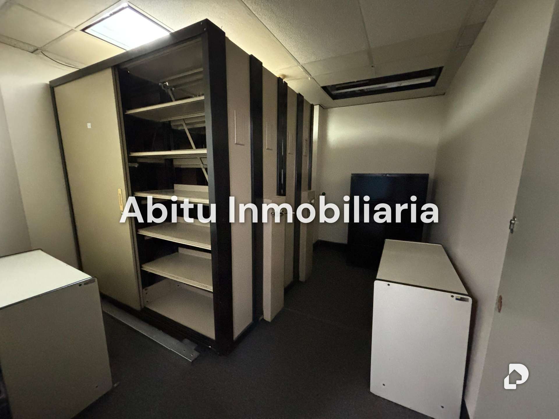Oficina en La Castellana, Caracas – 11
