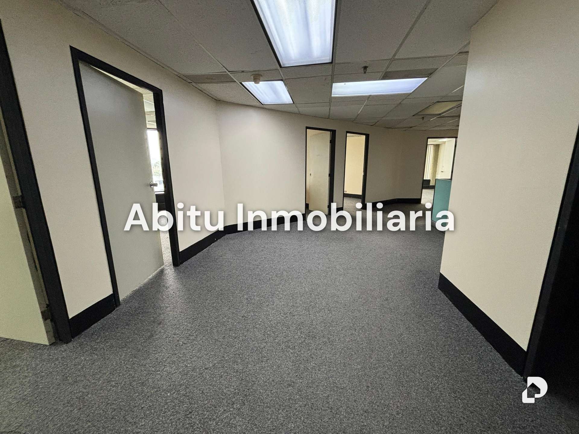Oficina en La Castellana, Caracas – 6