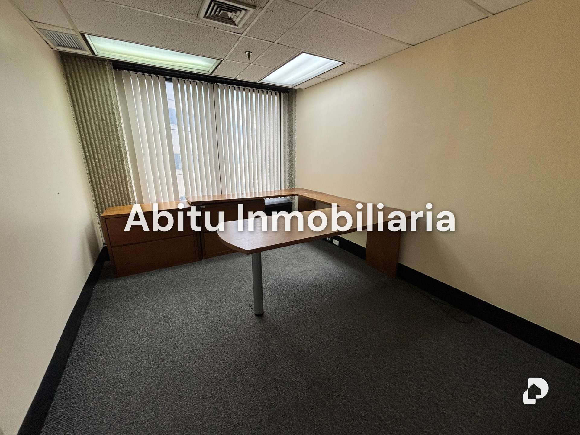Oficina en La Castellana, Caracas – 12