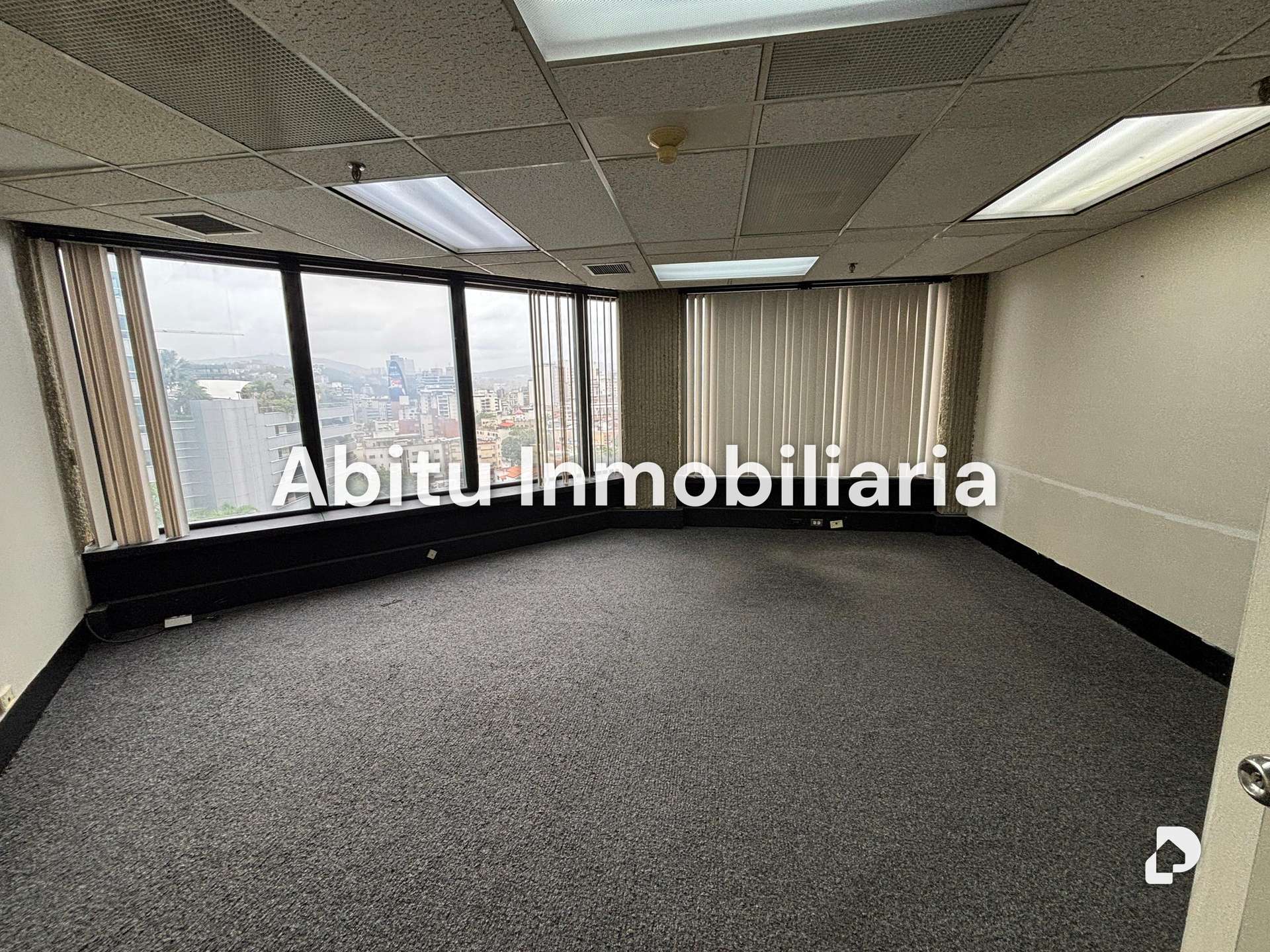Oficina en La Castellana, Caracas – 2