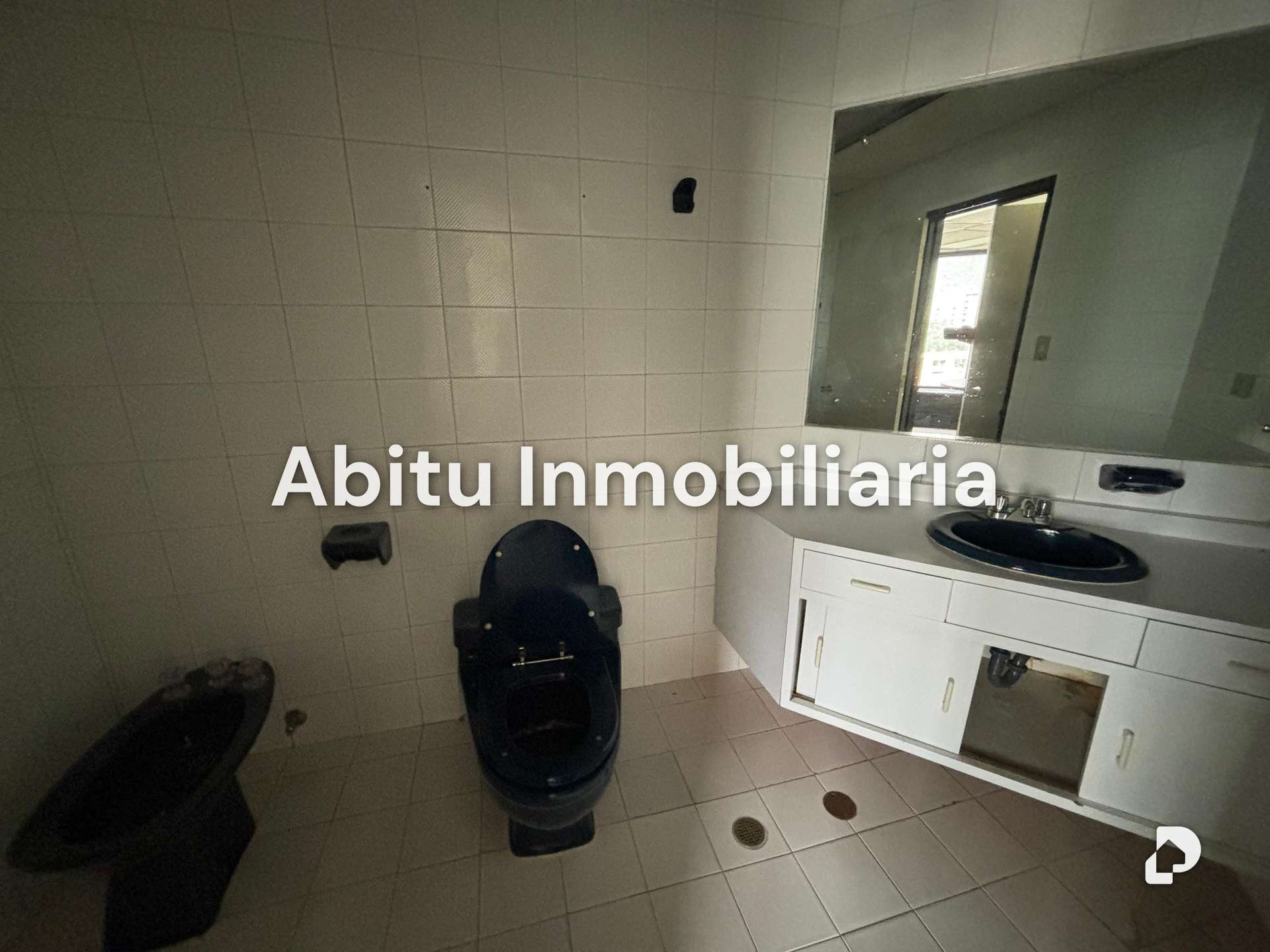 Oficina en La Castellana, Caracas – 15