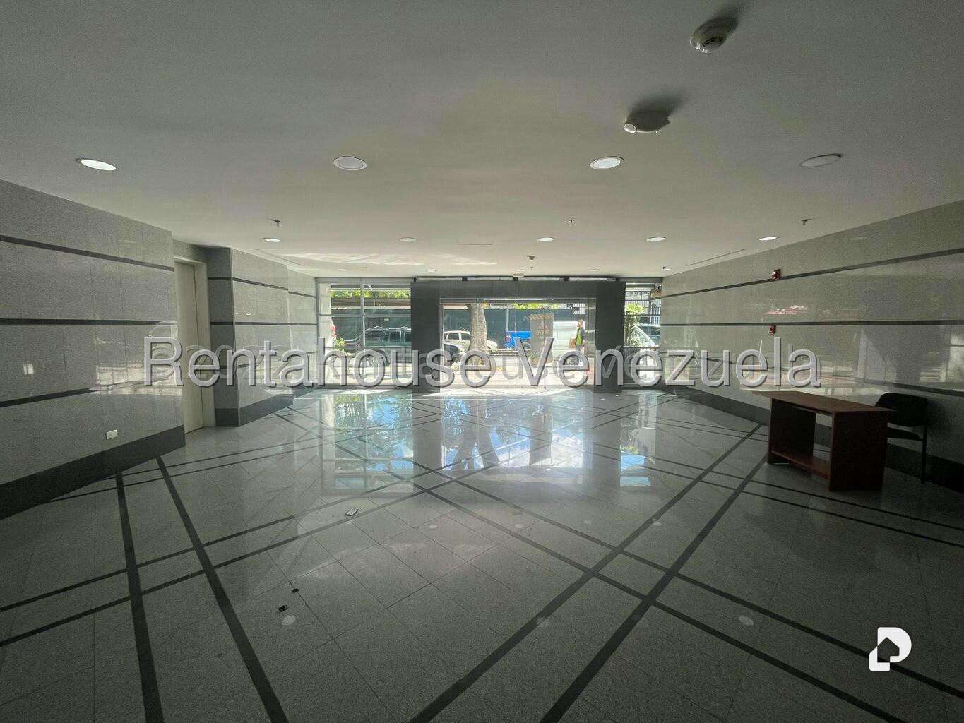 Oficina en Las Mercedes, Caracas – 14