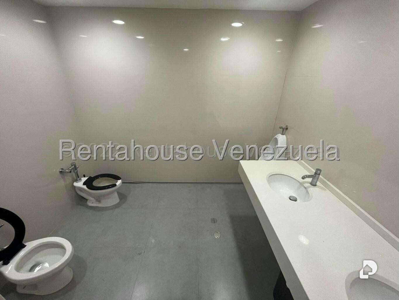 Oficina en Las Mercedes, Caracas – 13