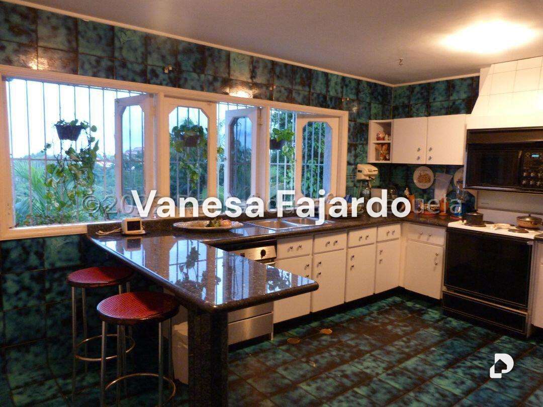 Casa en La Lagunita Country Club, Caracas – 16