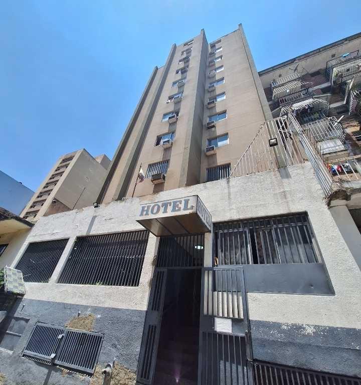 Edificio en Av. Baralt, Caracas