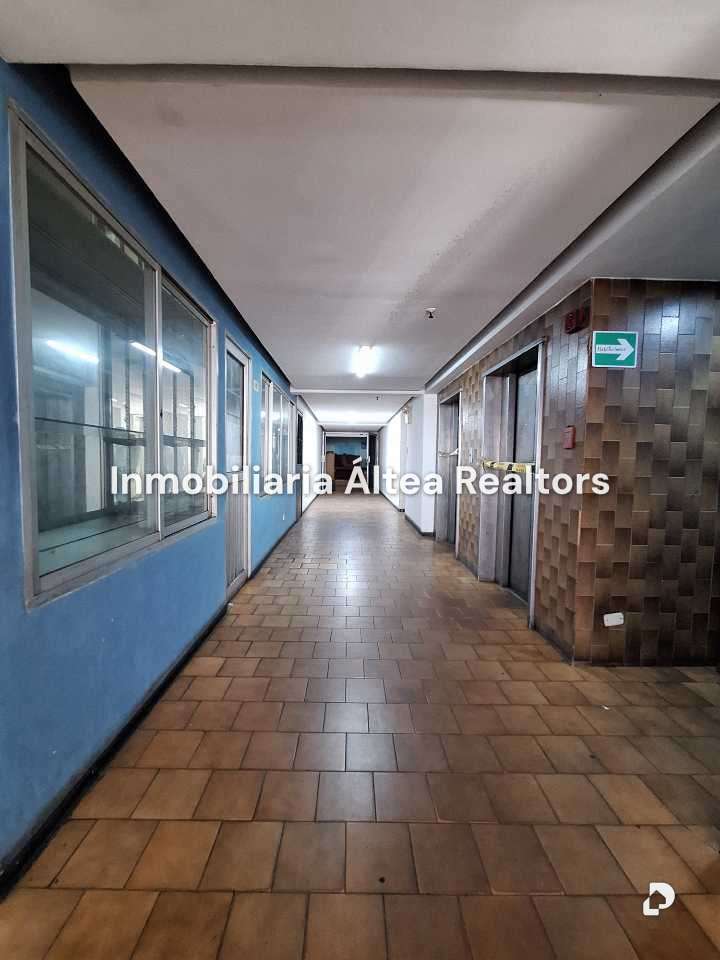 Edificio en Av. Baralt, Caracas – 6