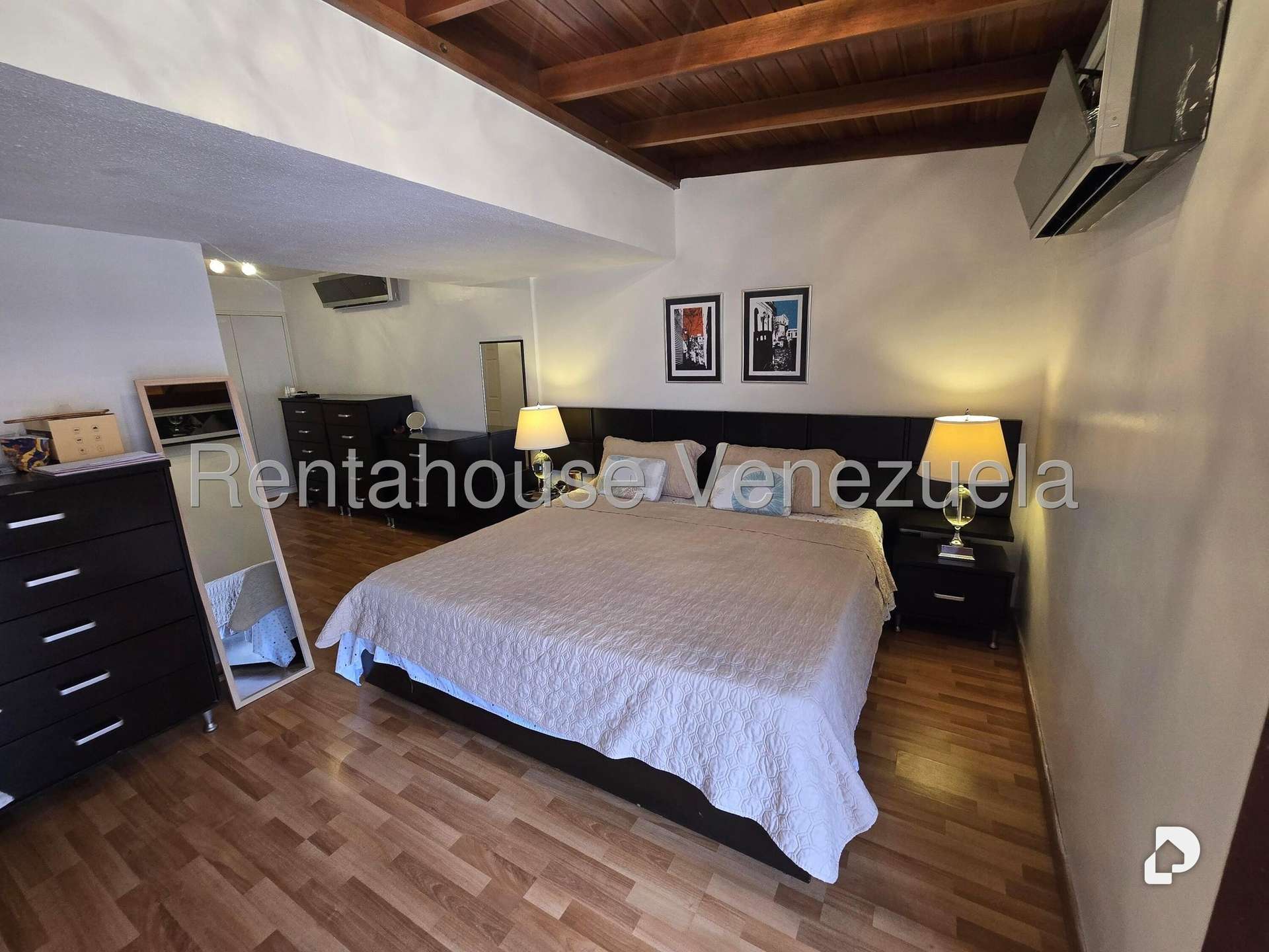 Apartamento en El Rosal, Caracas – 16