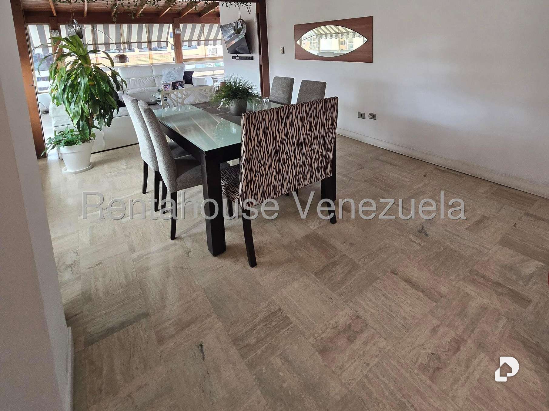 Apartamento en El Rosal, Caracas – 4