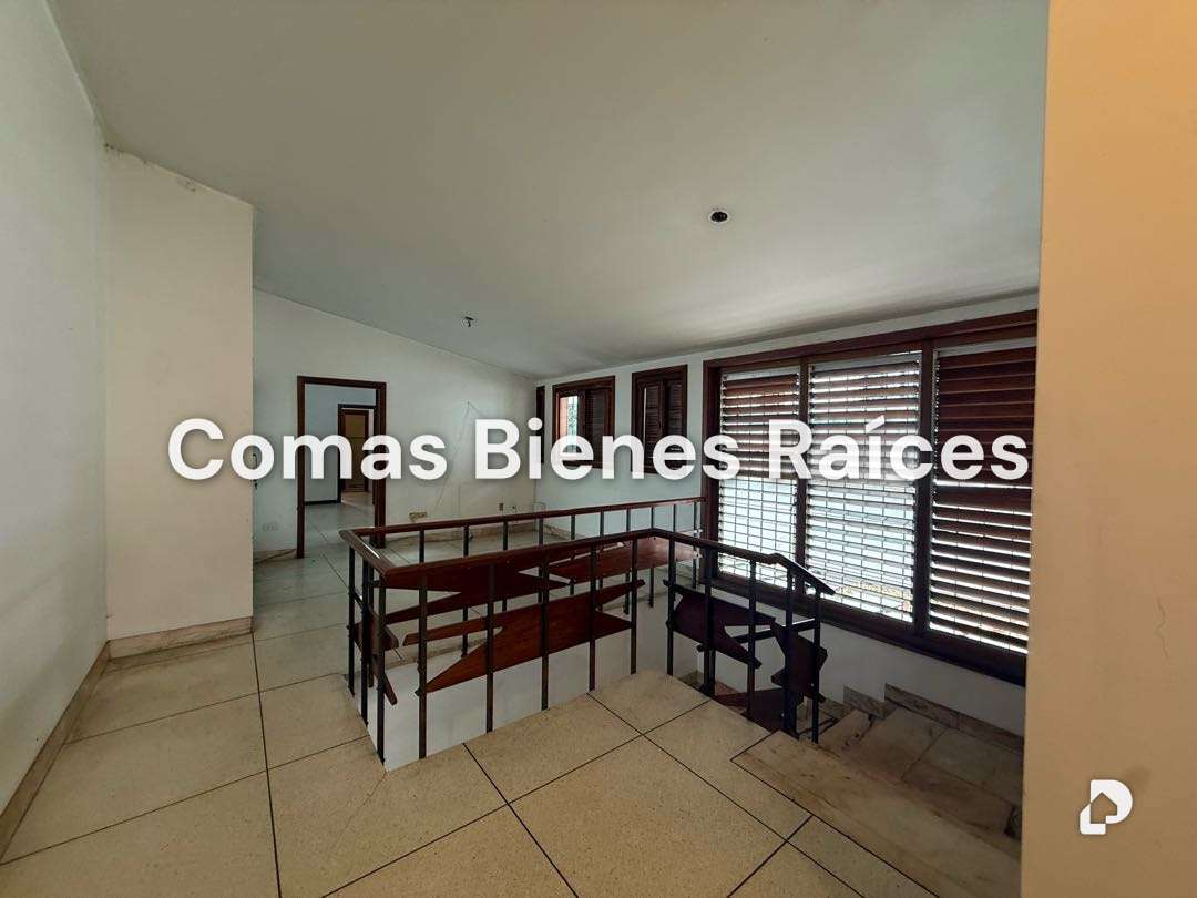 Casa en Altamira, Caracas – 17