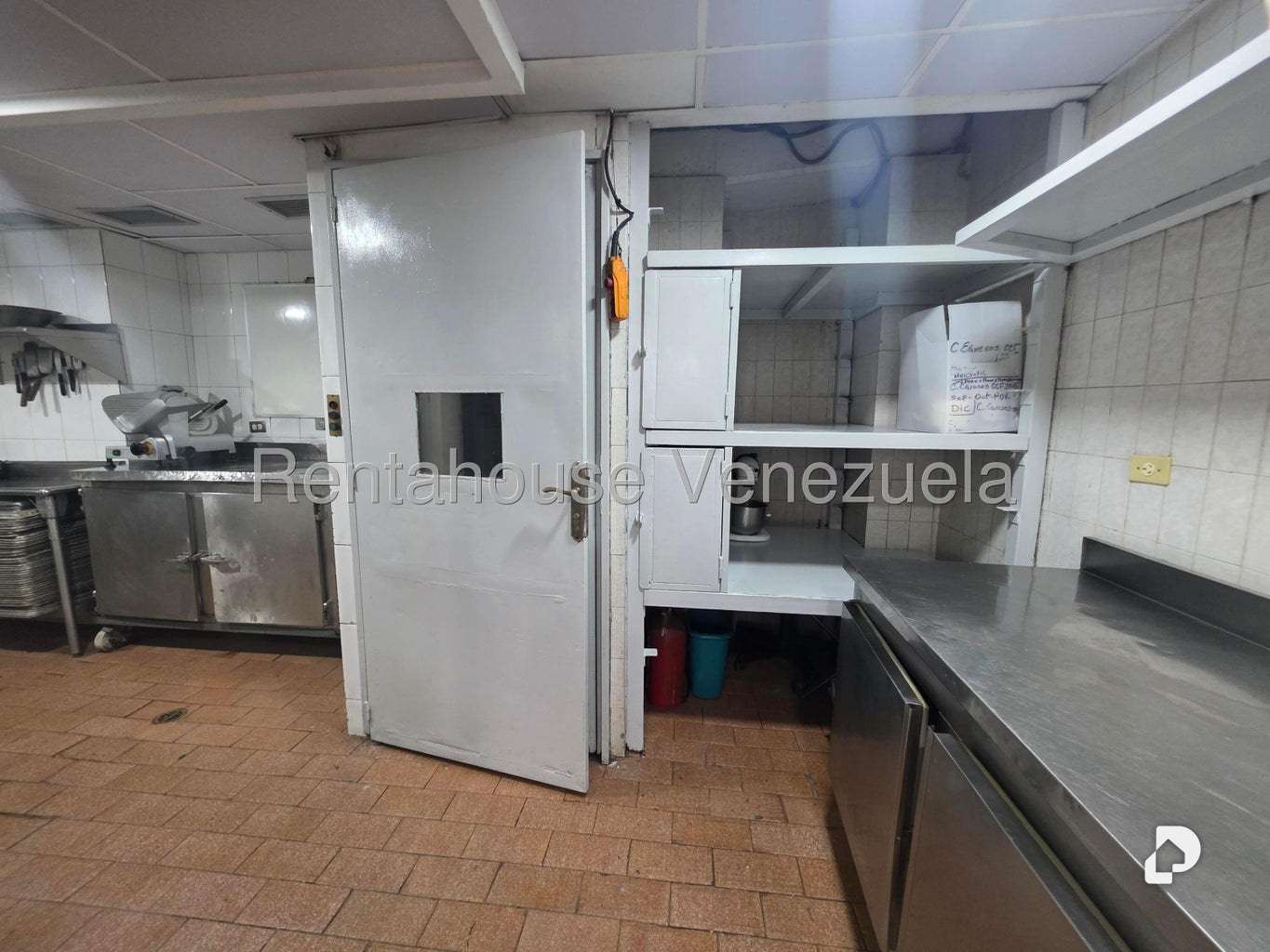Local comercial en Chacao, Caracas – 57