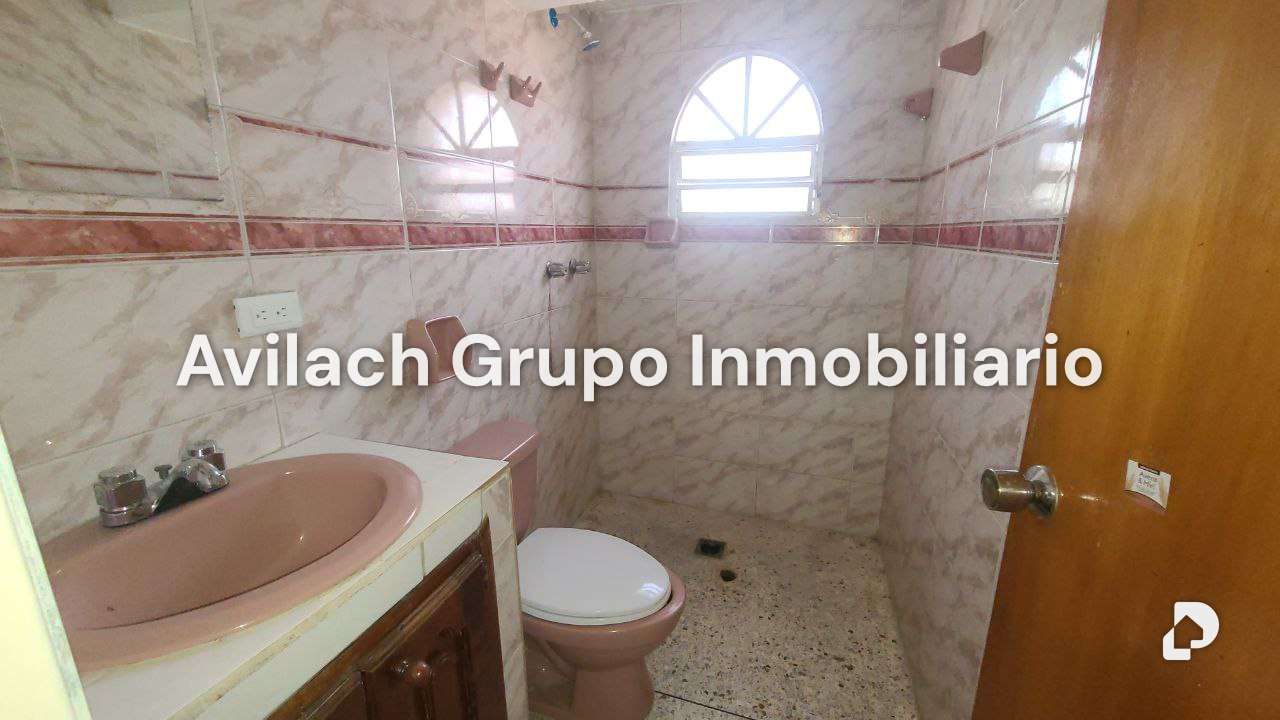 Edificio en Güigüe, Valencia – 16